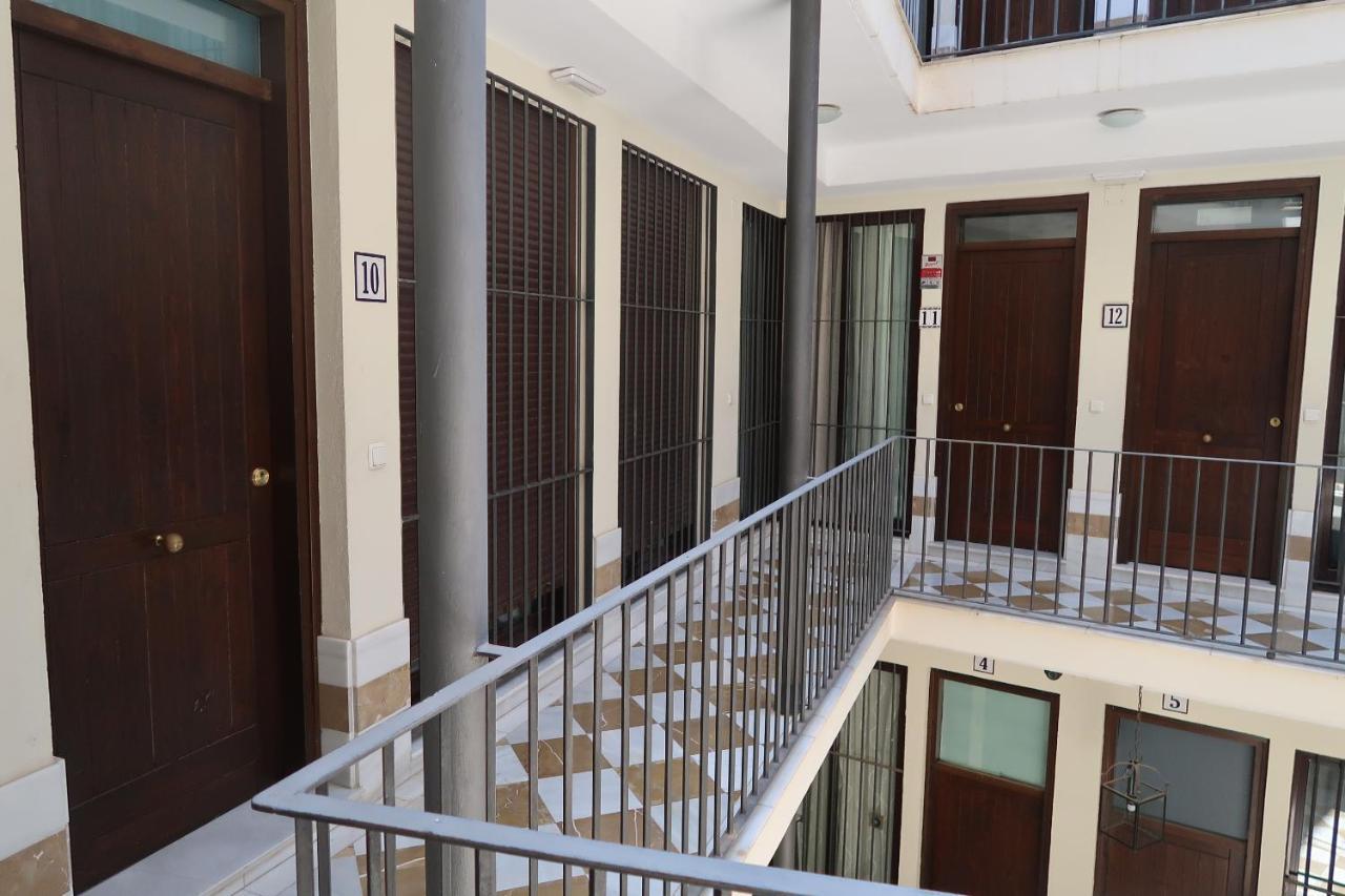 J & E Malaga Center Apartamentos מראה חיצוני תמונה
