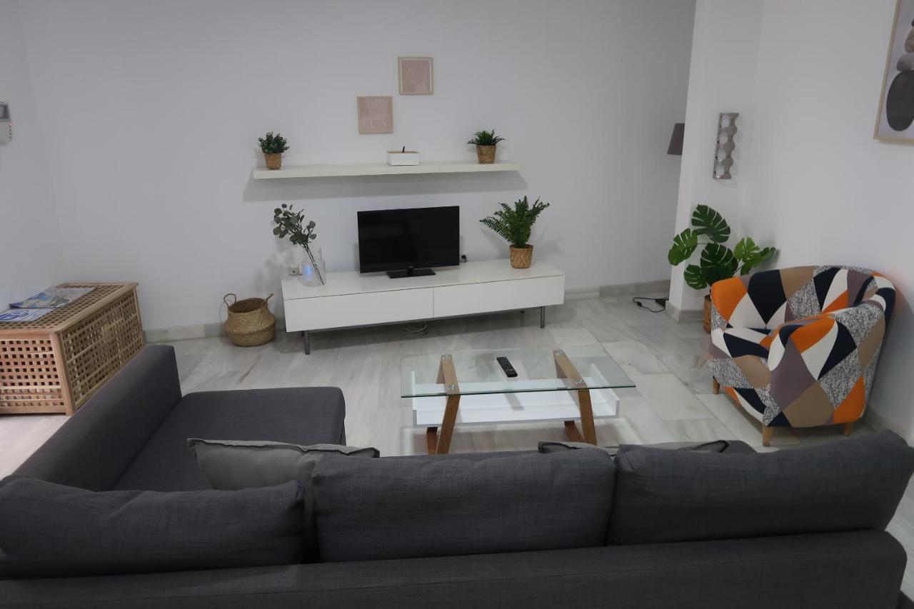 J & E Malaga Center Apartamentos מראה חיצוני תמונה