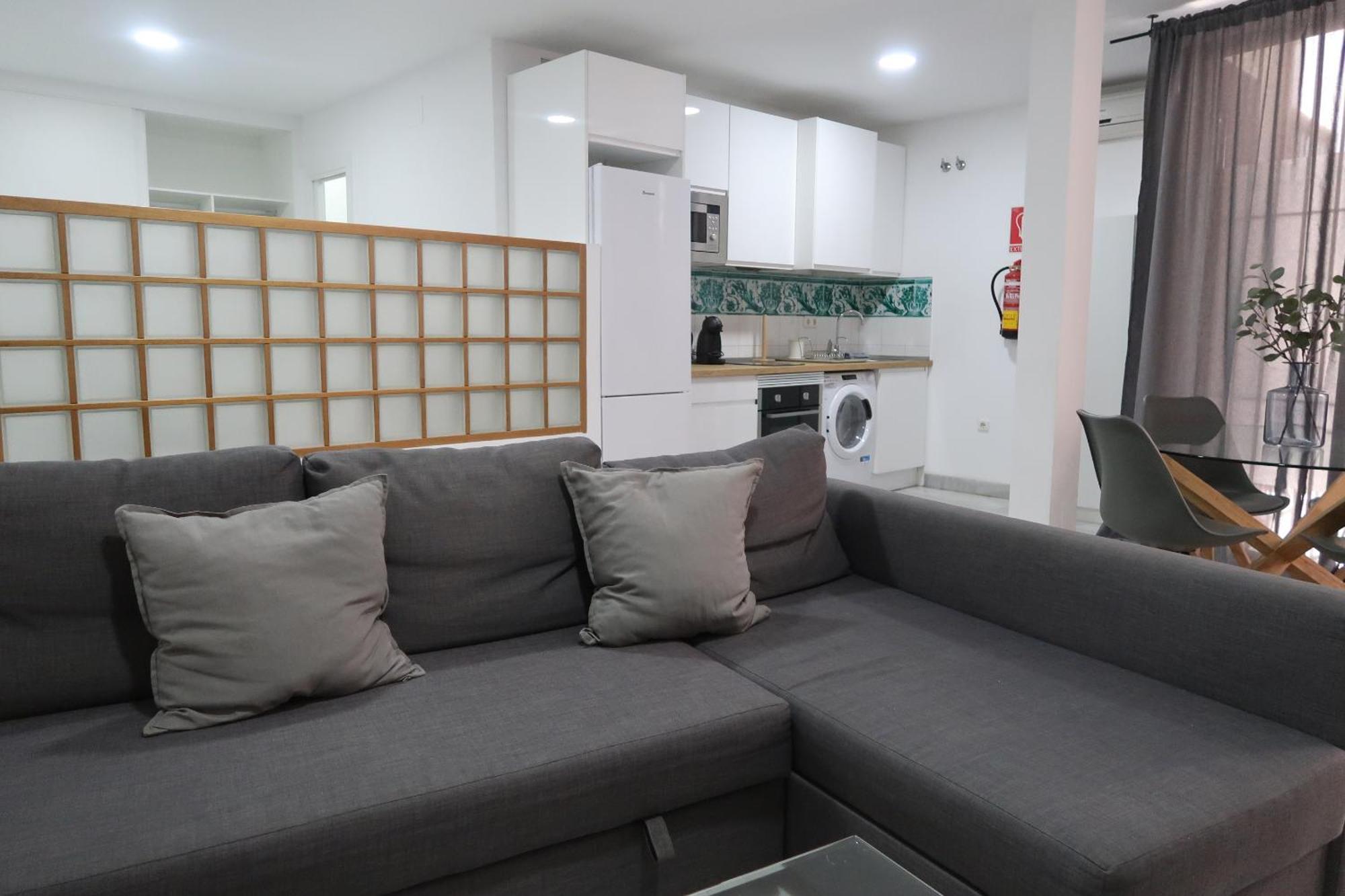 J & E Malaga Center Apartamentos מראה חיצוני תמונה
