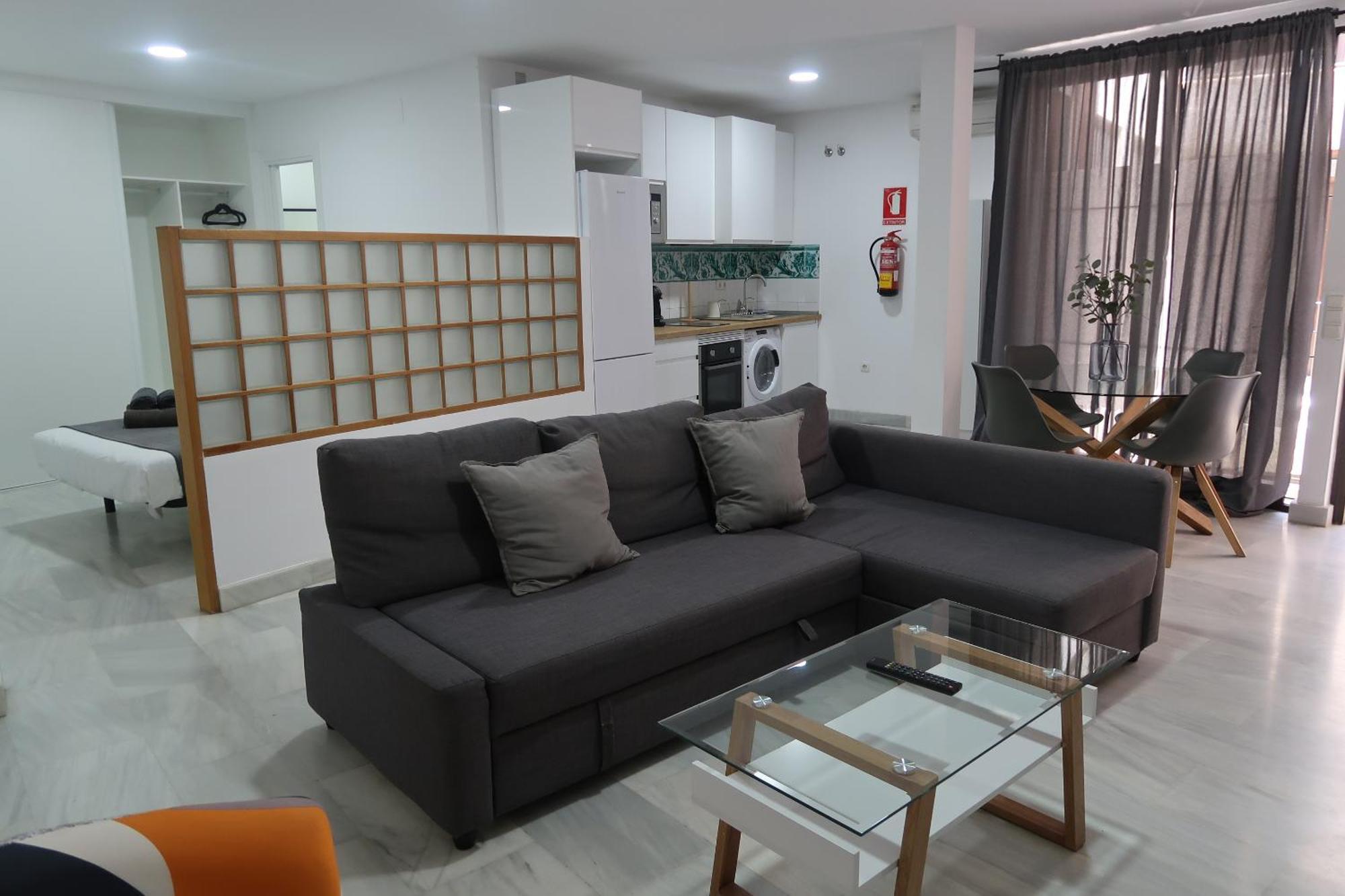 J & E Malaga Center Apartamentos מראה חיצוני תמונה