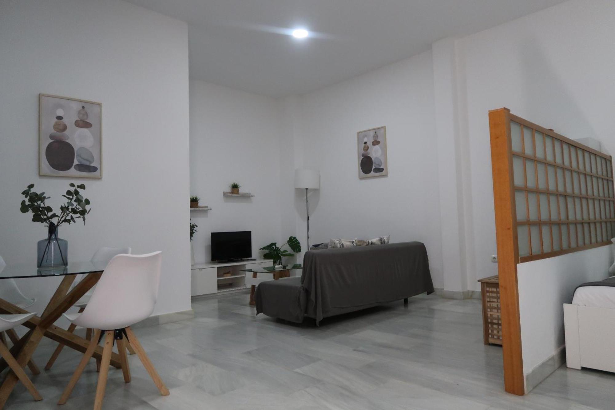 J & E Malaga Center Apartamentos מראה חיצוני תמונה