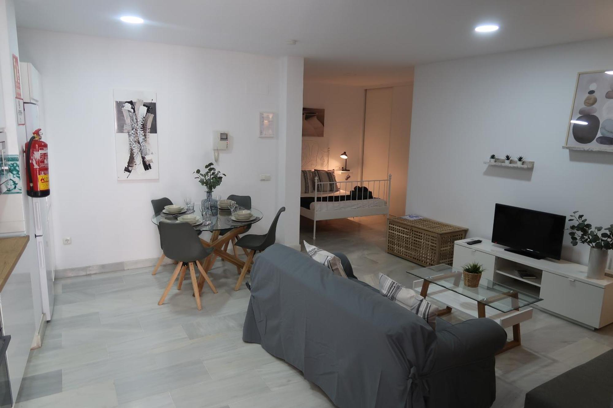 J & E Malaga Center Apartamentos מראה חיצוני תמונה